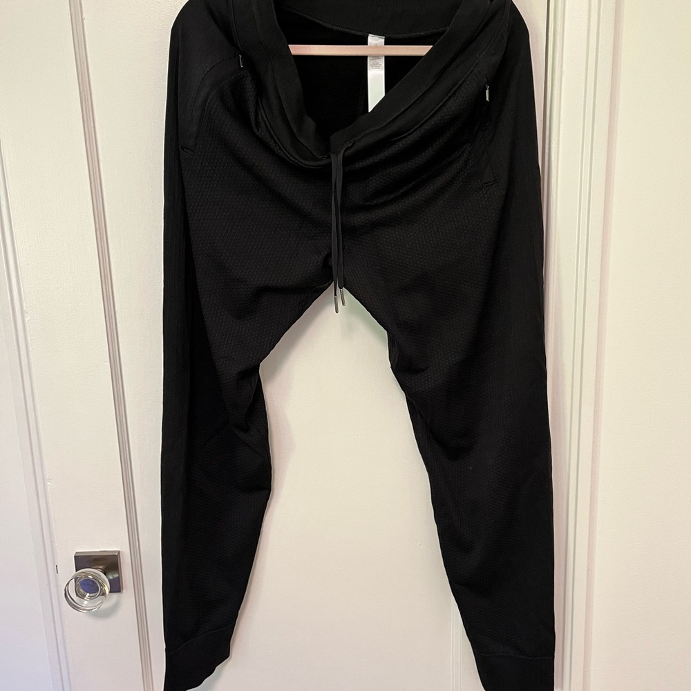 Lululemon black waffle jogger pants